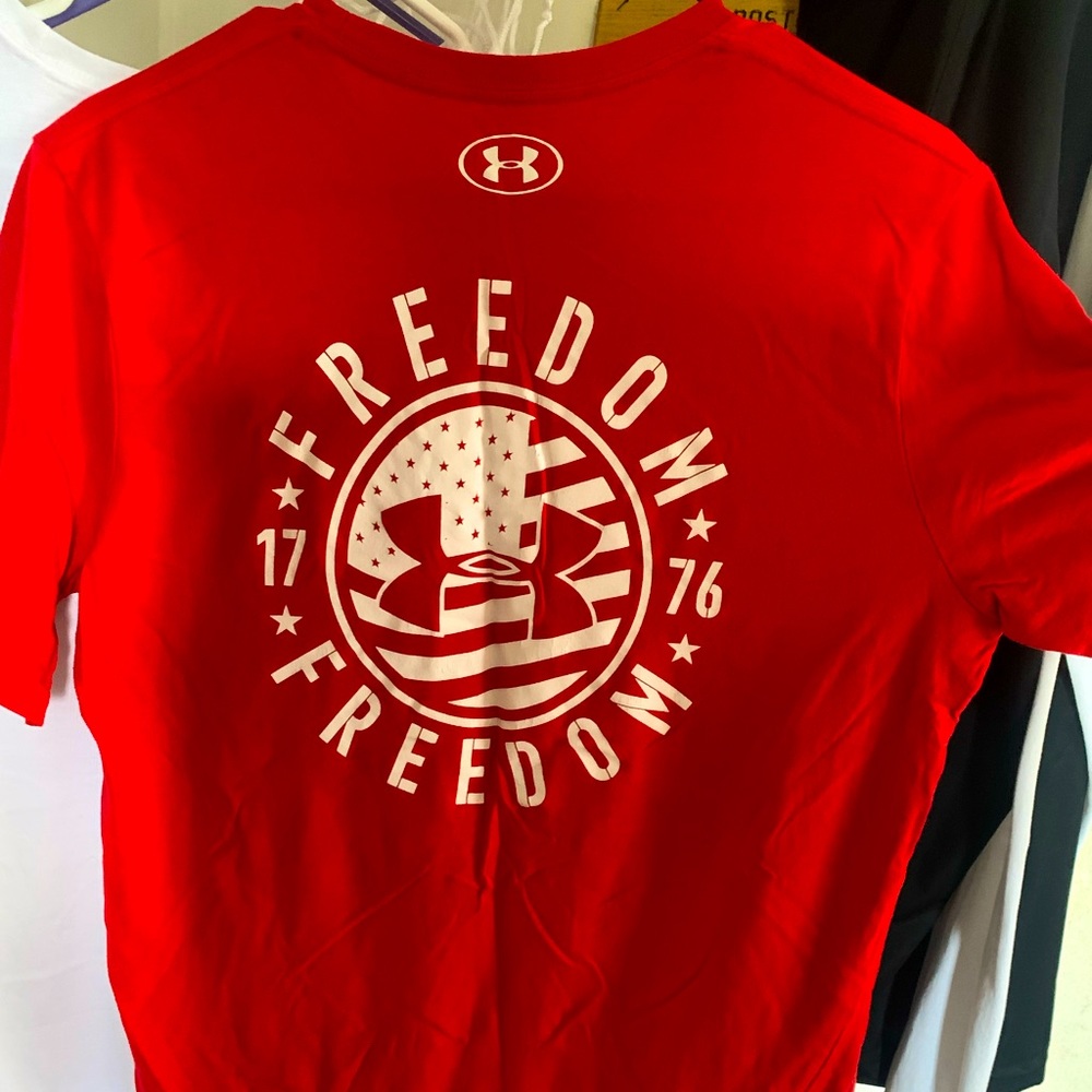 Under Armor Tee